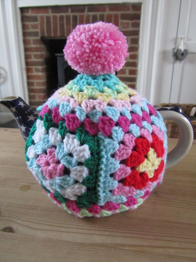 Granny Chic Tea Cosy 015