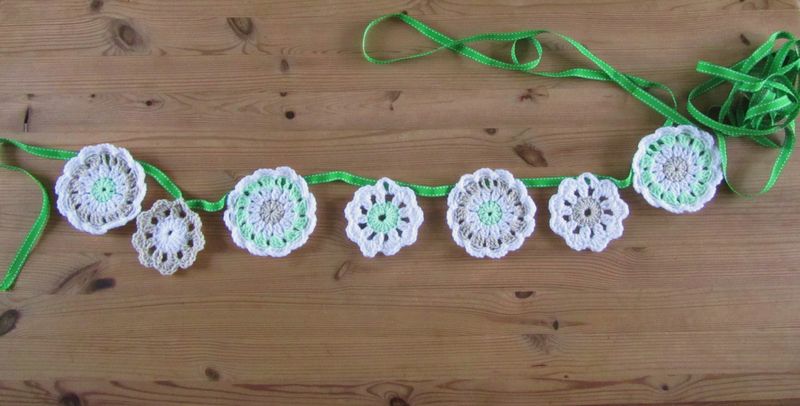 Snowdrop garland 025